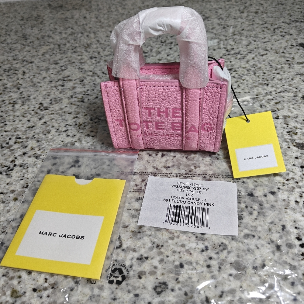 Marc jacobs The Nano Tote Bag Charm (fluro candy pink) - Picture 4 of 11